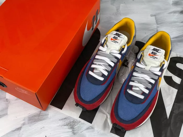 Cheap Kickmax Sacai x Nike LDWaffle Trainer Varsity Blue Varsity Red BV0073-400 0117