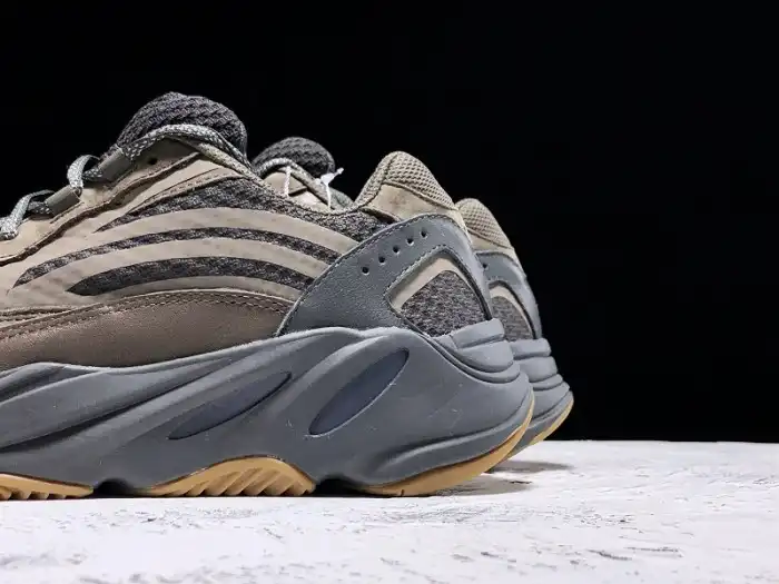 Cheap Kickmax Adidas Yeezy Boost 700 v2 Geode EG6860 0127