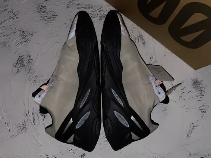 Cheap Kickmax Adidas Yeezy Boost 700 MNVN Bone FY3729 0131