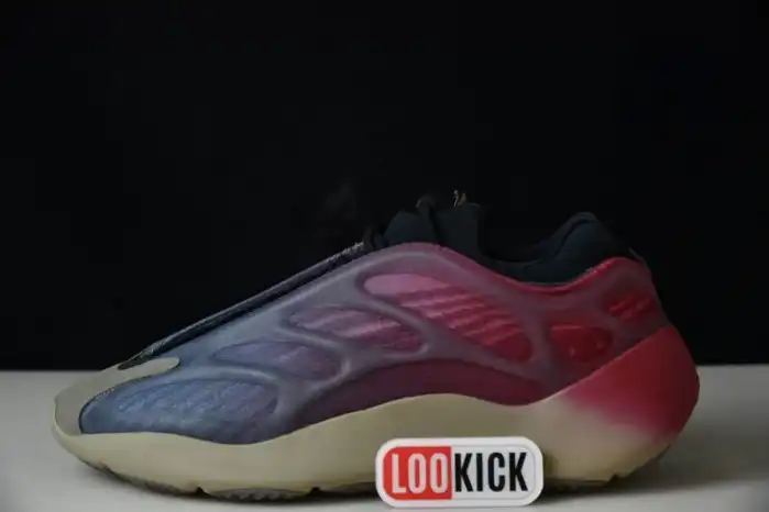 Kickmax Adidas Yeezy 700 V3 Fade Carbon GW1814 0127