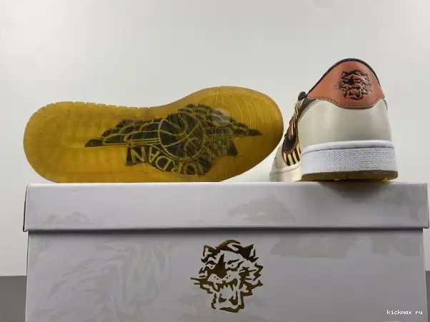 Cheap Kickmax DH6932-100 of the Year Low Air Jordan Tiger OG 1 0317