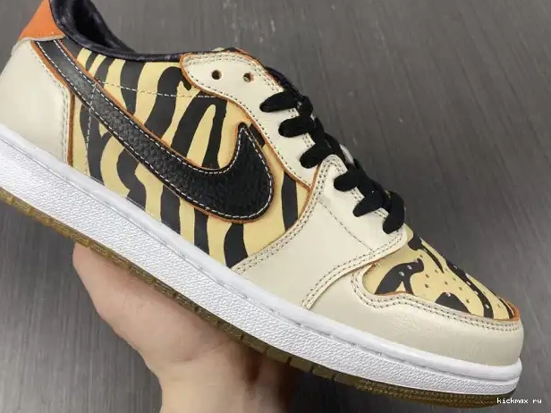 Cheap Kickmax DH6932-100 of the Year Low Air Jordan Tiger OG 1 0317