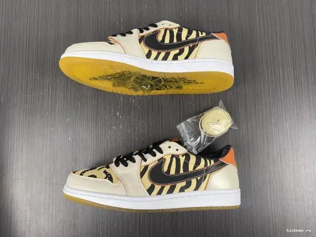 Cheap Kickmax DH6932-100 of the Year Low Air Jordan Tiger OG 1 0317